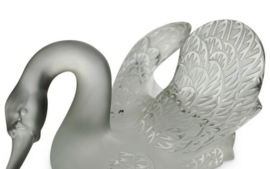 Large Lalique Crystal Swan
