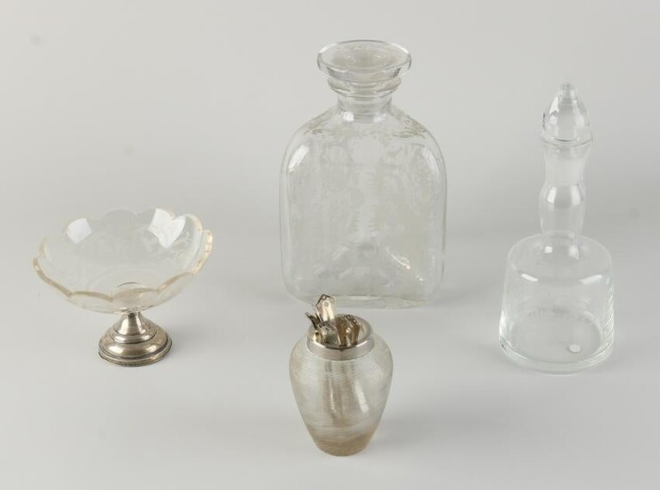 Lot glassware with silver