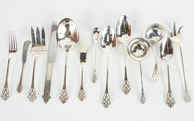 Lunt Sterling Silver Pynchon Flatware