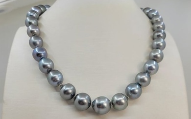 Necklace 11x13mm Rainbow Silvery Green Tahitian Pearls