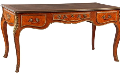 (-), Walnut Rococo style desk with 3 drawers,...