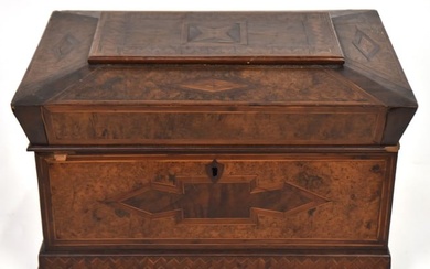 Outstanding Inlaid Sewing Box