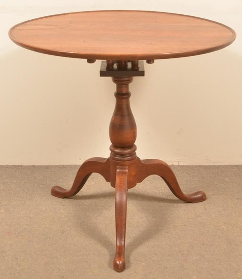 Queen Anne Style Walnut Tilt Top Tea Table.
