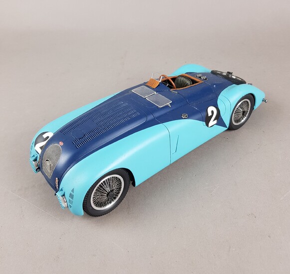 SPARK - Véhicule Bugatti échelle 1/18 métal - en l'état