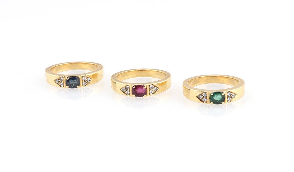 Set aus drei Brillant Farbstein Ringen