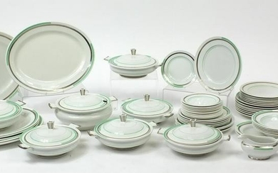 Shelley Eve dinnerware comprising seven lidded tureens