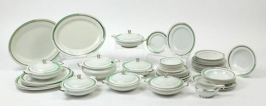 Shelley Eve dinnerware comprising seven lidded tureens