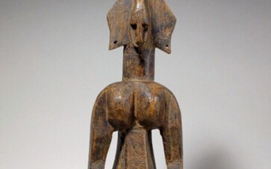 Statuette Bambara (Mali) Personnage debout les bras détachés du corps, traité de manière " cubisante...