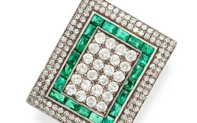 TIFFANY & CO., AN ART DECO EMERALD AND DIAMOND DRESS RING in 18ct yellow gold, the rectangular face