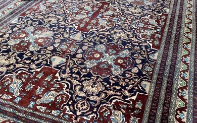 Tabriz - Carpet - 426 cm - 301 cm