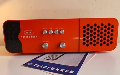 Telefunken - Model Ketty Space Age Am - Fm - Radio