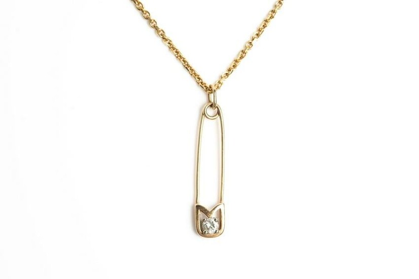 VINTAGE GOLD CHAIN WITH SAFETY PIN PENDANT, 10.3g