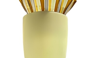 Venini, lampe de table modèle Plisse en jaune paille avec base en métal satiné, diffuseur...