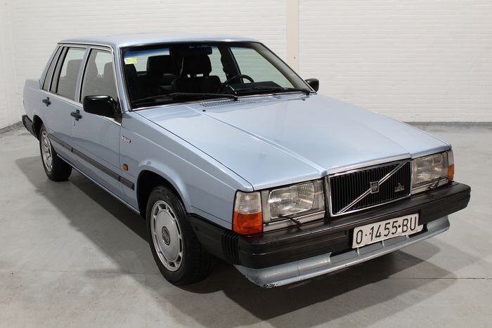 Volvo - 740 2.3 GLE - 1989