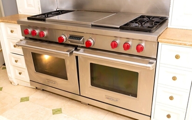 WOLF SUB-ZERO. Cuisinière gaz double / piano de cuisson, comprenant deux fours, quatre feux gaz...