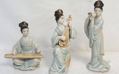 3 CHINESE PORCELAIN MUSICIANS