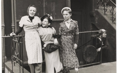 HELEN LEVITT (1913–2009), New York (Dress up), c. 1945