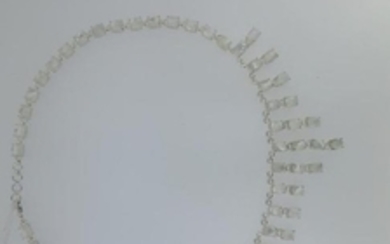 A moonstone set fringe necklace