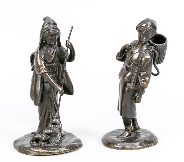 2 bronze figures, Japan, around 1900. 1 x...