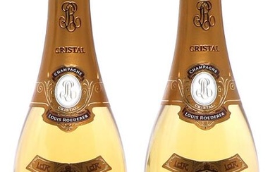 2 bts. Champagne “Cristal”, Louis Roederer 2002 A (hf/in).