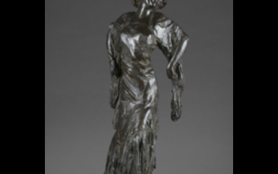 Libero Andreotti ( Pescia 1875 - Firenze 1933 ) , "Lo scialle" 1908 scultura in bronzo (h cm 47) Firmata e datata alla base