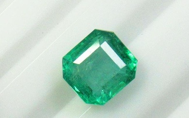 2.47 Ctw Natural Zambian Emerald Octagon Cut