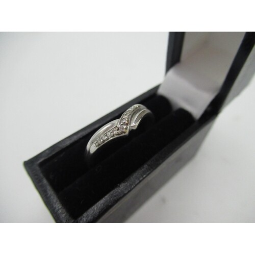 9ct white gold ring with faux stacked wishbone ring shank in...