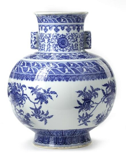 A CHINESE BLUE AND WHITE HU VASE, CHINA, QING DYNASTY