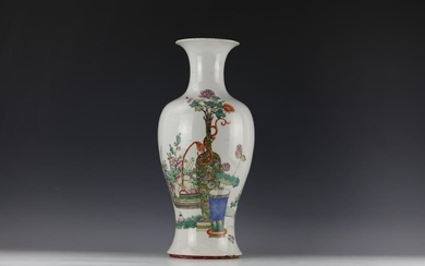 A Chinese Famille Rose Flower Porcelain Vase with