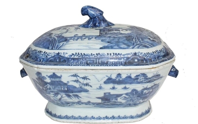 A Chinese Qianlong period tureen and cover with twin...
