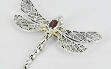 A DRAGONFLY SHAPED BROOCH/PENDANT