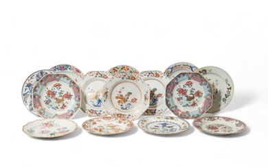 A GROUP OF FOURTEEN CHINESE EXPORT DISHES QING DYNASTY, 18TH...