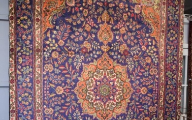 A HAND-KNOTTED PERSIAN ROYAL TABRIZ AZARSHAHR CARPET. 100% DENSE WOOL PILE. CLASSIC TABRIZ DESIGN OF BOLD DOUBLE-CHANDELIER FLORAL M...