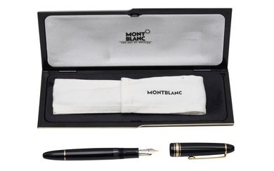 A MONTBLANC MEISTERSTUCK LE GRAND FOUNTAIN PEN