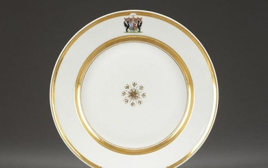 A PORCELAIN PLATE WITH COAT-OF-ARMS Russian, St. Petersb