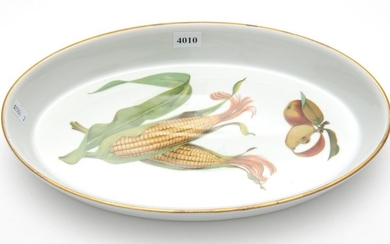 A ROYAL WORCESTER EVESHAM OVAL OVEN TO TABLE DISH, 31.5 CM LONG, 18.5 CM DEEP