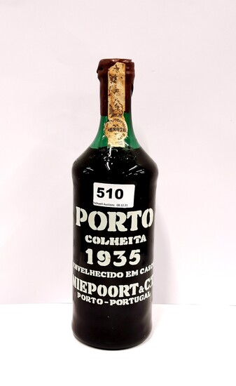A bottle of 1935 Colheita port.