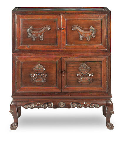 A hongmu 'antiques' side cabinet