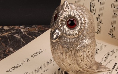 A large silver plated novelty mustard, as an owl, hinged cov...