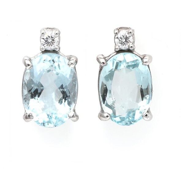 SOLD. A pair of ear pendants each set with an aquamarine and a diamond, mounted in 18k white gold. (2) – Bruun Rasmussen Auctioneers of Fine Art