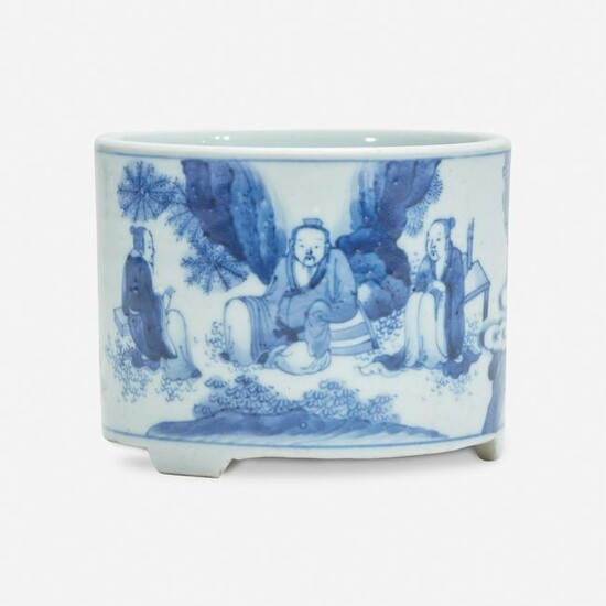 A small Chinese blue and white porcelain cylindrical