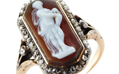 AN ANTIQUE CAMEO AND DIAMOND RING