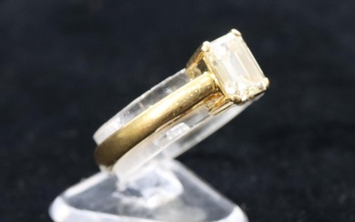 An 18ct gold ladies baguette solitaire diamond ring approx. ...