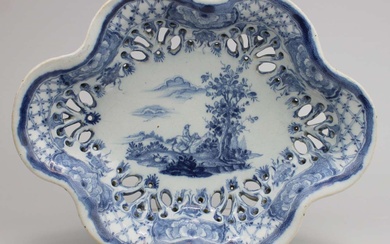An Arnhem pottery blue and white dish