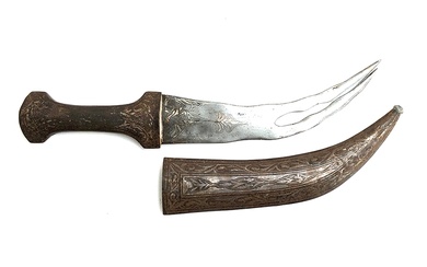 An Indian or Persian Khanjar or Jambiya dagger, with unusual...