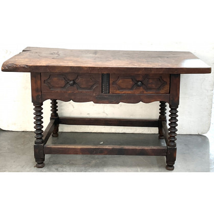 Antico tavolo in legno due cassetti sul fronte e gambe a spirale riunite da traverse (cm 144x79x80) (difetti)
