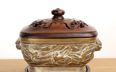 Bronze incense burner with wood cover and stand Chinese, 19th/20th...