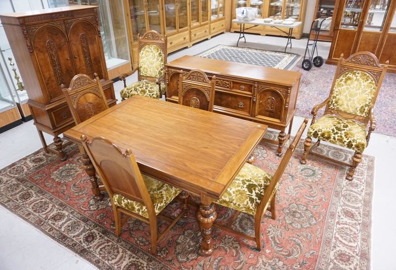 CARVED WALNUT 9 PC DINING ROOM SUITE