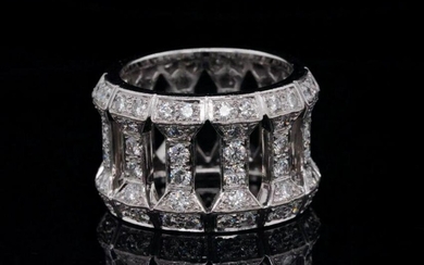 Cartier 3.30ctw VS1-VS2/F-G Diamond and 18K Ring