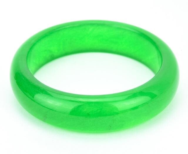 Carved Chinese Green Jade Bangle Bracelet